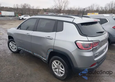 2018 Jeep Compass Sport 4X4 z USA, uszkodzony, nr VIN 3C4NJDAB4JT230266